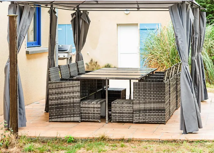 Pet Friendly In With Wifi Pirou