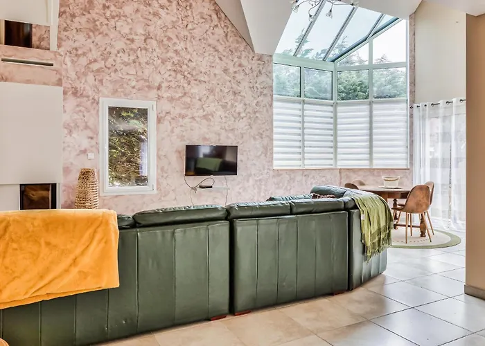 Pet Friendly In With Wifi Pirou